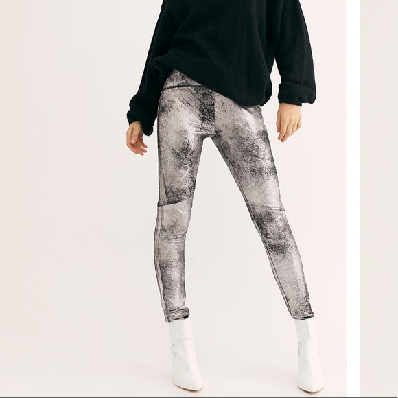 Free People Pants - FREE PEOPLE Rio printed vegan skinny pants